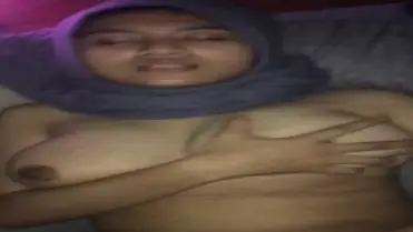 Bokep Indo Jilbab Penikmat Kontol Orang Tua